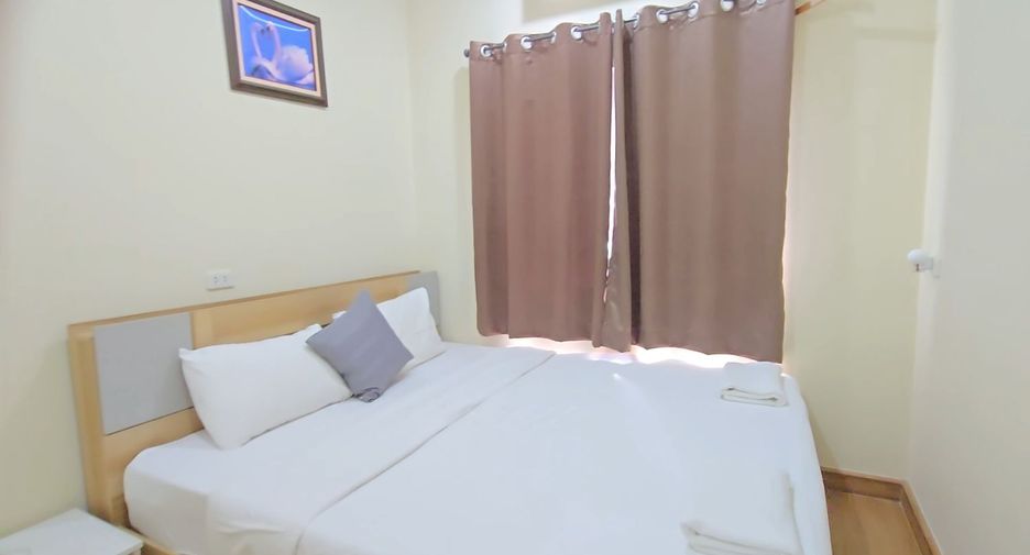 For sale 4 bedrooms townhouse in Mueang Chiang Mai, Chiang Mai