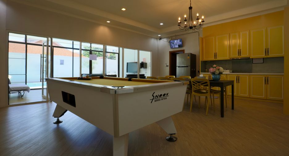 For sale 3 bedrooms house in Pratumnak, Pattaya