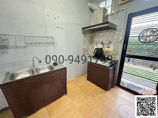 出租 4 卧室 联排别墅 在 Prawet, 曼谷