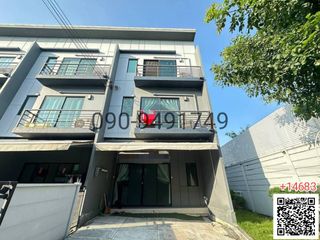 出租 4 卧室 联排别墅 在 Prawet, 曼谷