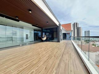 For sale 5 Beds condo in Bang Lamung, Chonburi