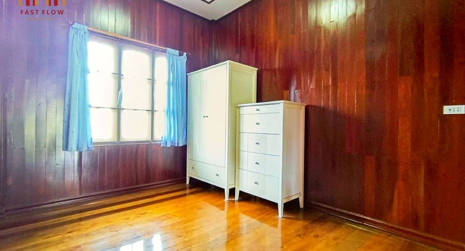 Casa en venta de 3 habitaciones en Amphawa, Samut Songkhram