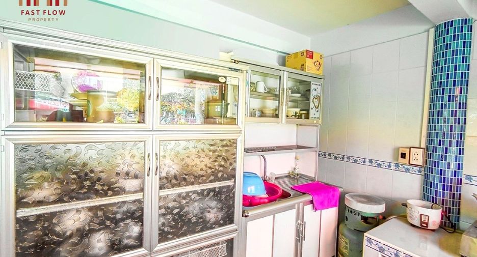 Casa en venta de 3 habitaciones en Amphawa, Samut Songkhram