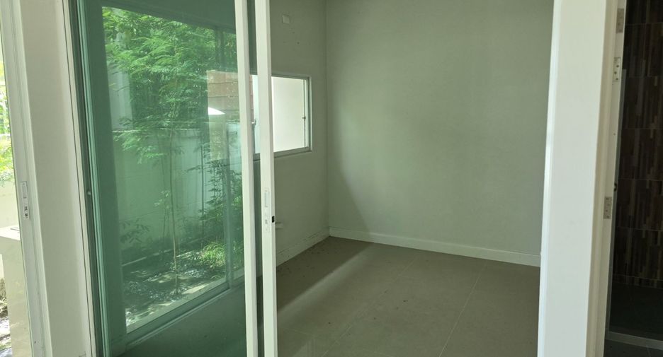 For sale 3 ベッドルーム townhouse in Mueang Pathum Thani, Pathum Thani