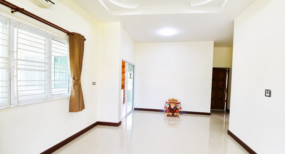 For sale 3 bedrooms house in Ban Chang, Rayong