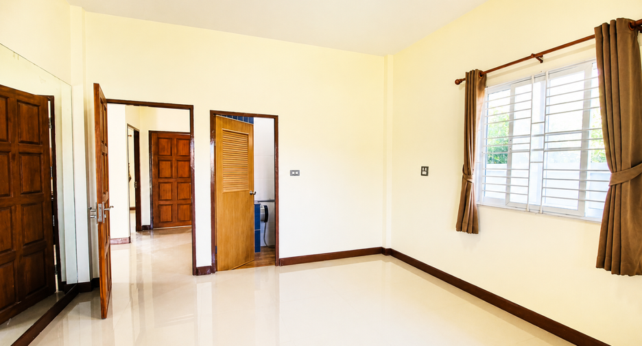 For sale 3 bedrooms house in Ban Chang, Rayong