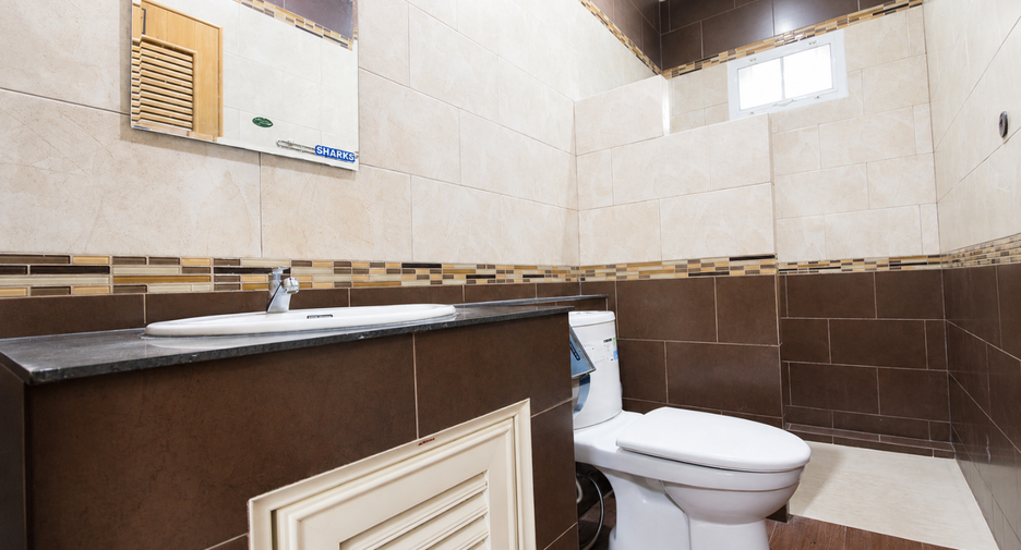 For sale 3 bedrooms house in Ban Chang, Rayong