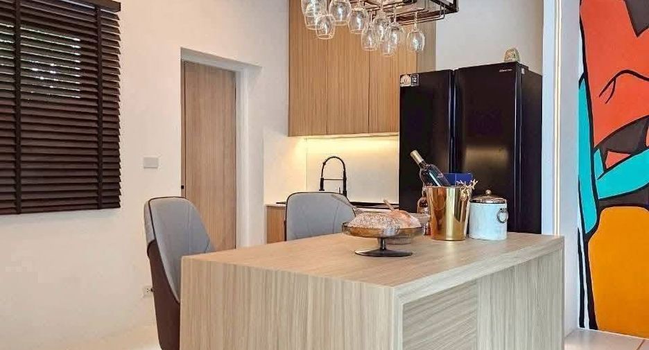 Villa zum Kauf mit 5 Zimmer in Bang Lamung, Chonburi