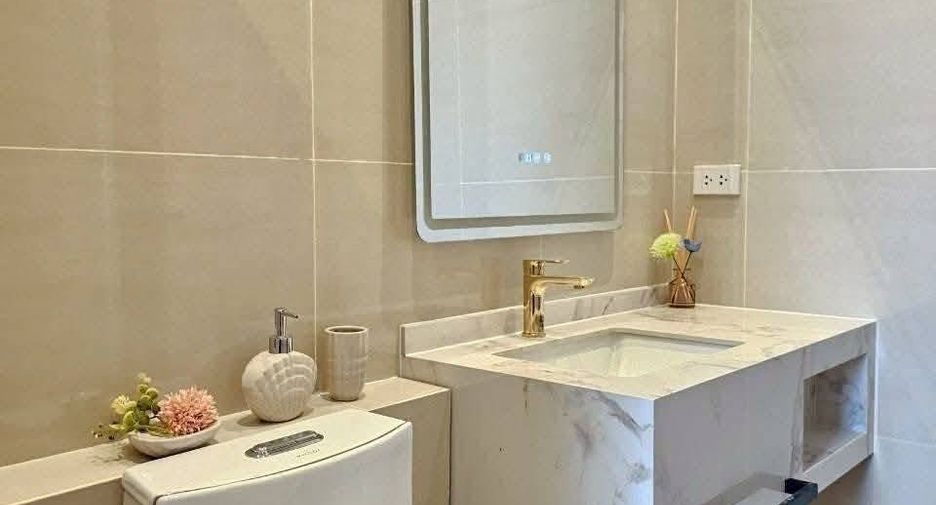 Villa zum Kauf mit 5 Zimmer in Bang Lamung, Chonburi
