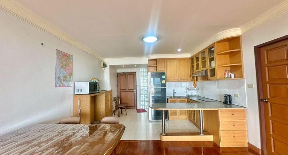 For rent 2 bedrooms condo in Si Racha, Chonburi