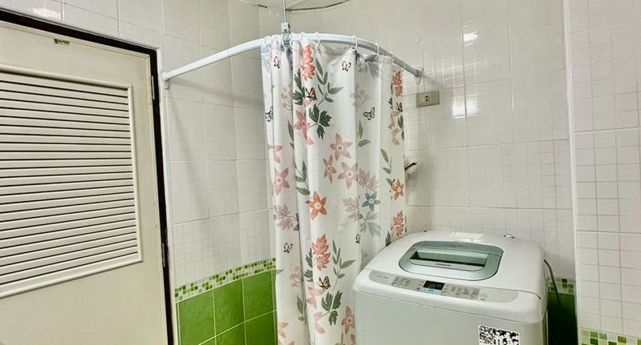 For rent 2 bedrooms condo in Si Racha, Chonburi