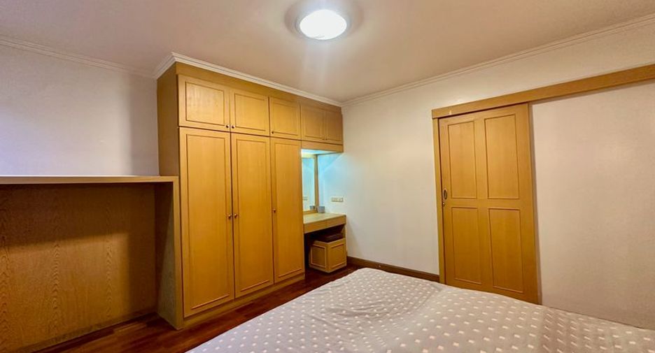 For rent 2 bedrooms condo in Si Racha, Chonburi