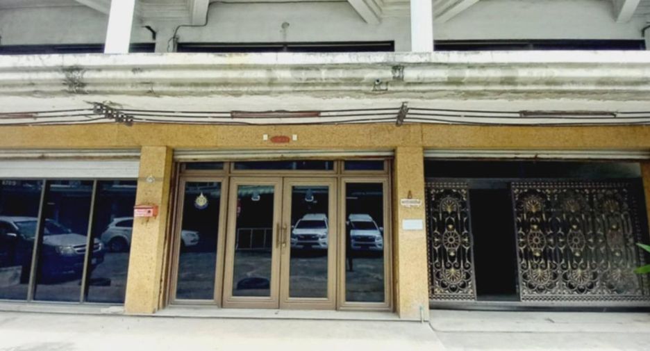For sale 9 bedrooms retail Space in Don Mueang, Bangkok