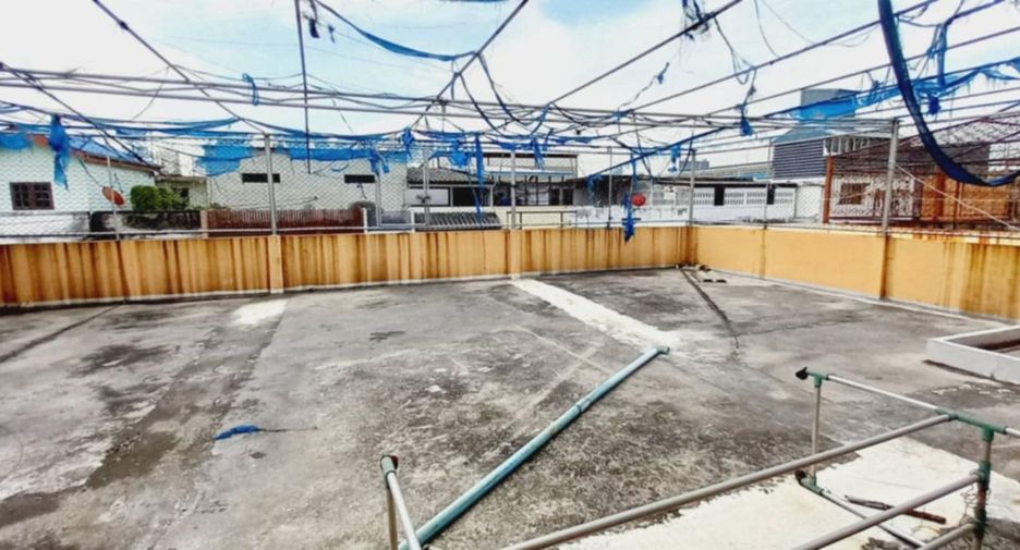 For sale 9 bedrooms retail Space in Don Mueang, Bangkok