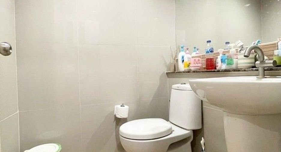 Casa adosada en venta de 3 habitaciones en Chom Thong, Bangkok