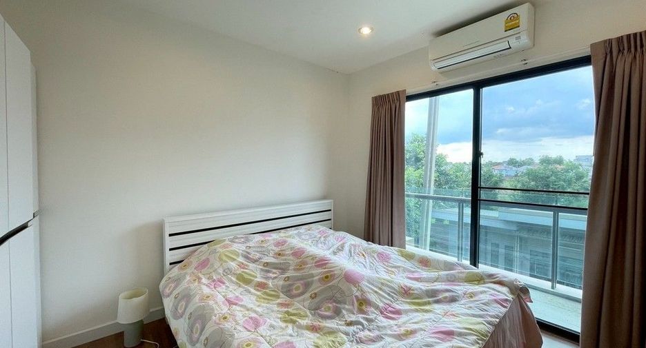 Casa adosada en venta de 3 habitaciones en Chom Thong, Bangkok