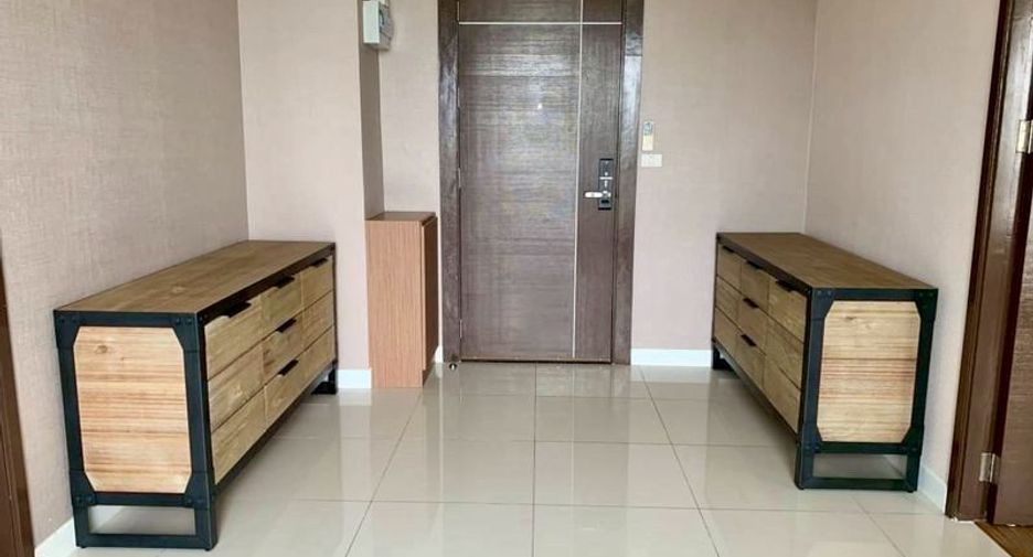 À louer 2 chambres condo à Si Racha, Chonburi