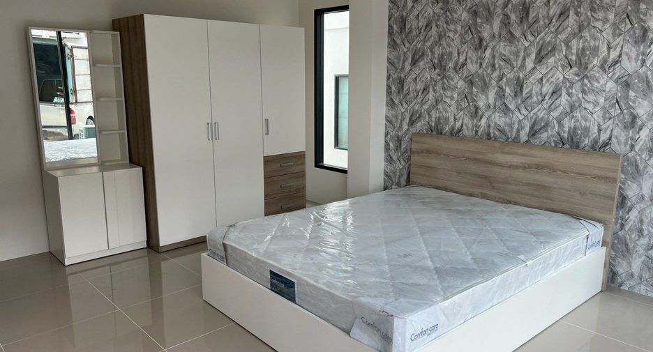 À vendre 6 chambres local commercial à Si Racha, Chonburi