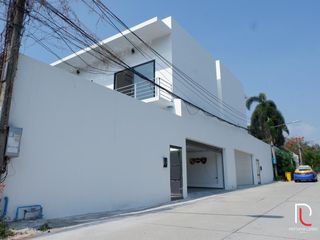For rent and for sale 6 bed house in Bang Lamung, Chonburi