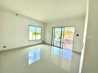 À louer 4 chambres maison à Si Racha, Chonburi