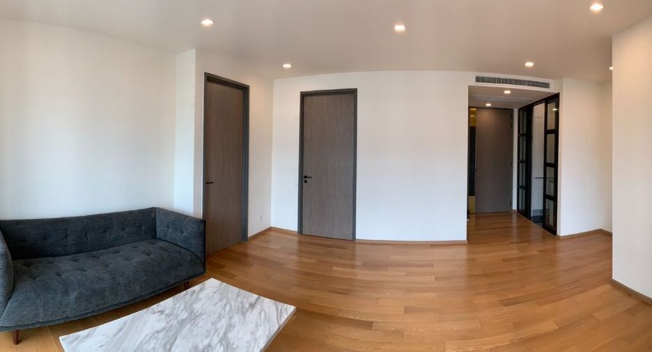 For sale 3 bedrooms condo in Khlong Toei, Bangkok