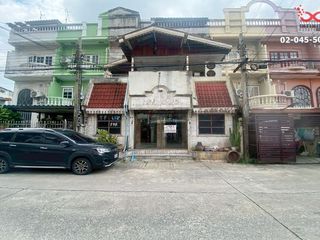 For sale 5 bed townhouse in Phaya Thai, Bangkok