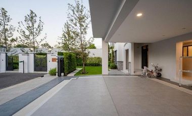 For sale 5 bed house in Prawet, Bangkok