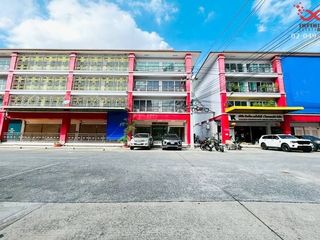 For sale 3 bed retail Space in Bang Khae, Bangkok
