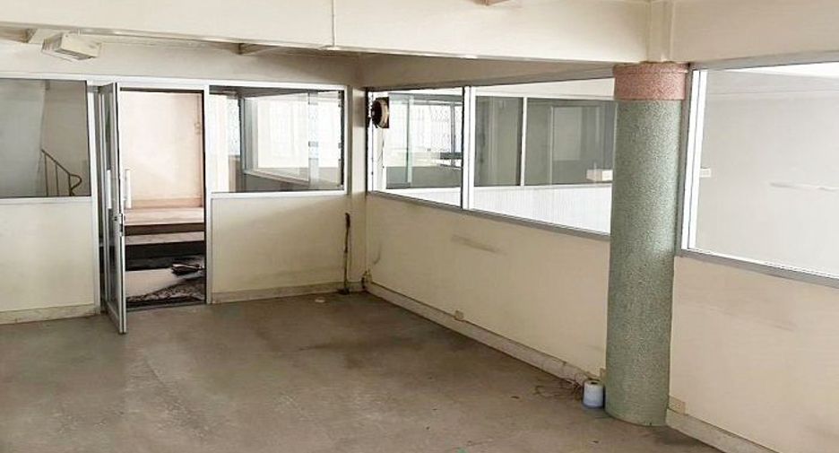 Local comercial en venta de 4 habitaciones en Bang Rak, Bangkok