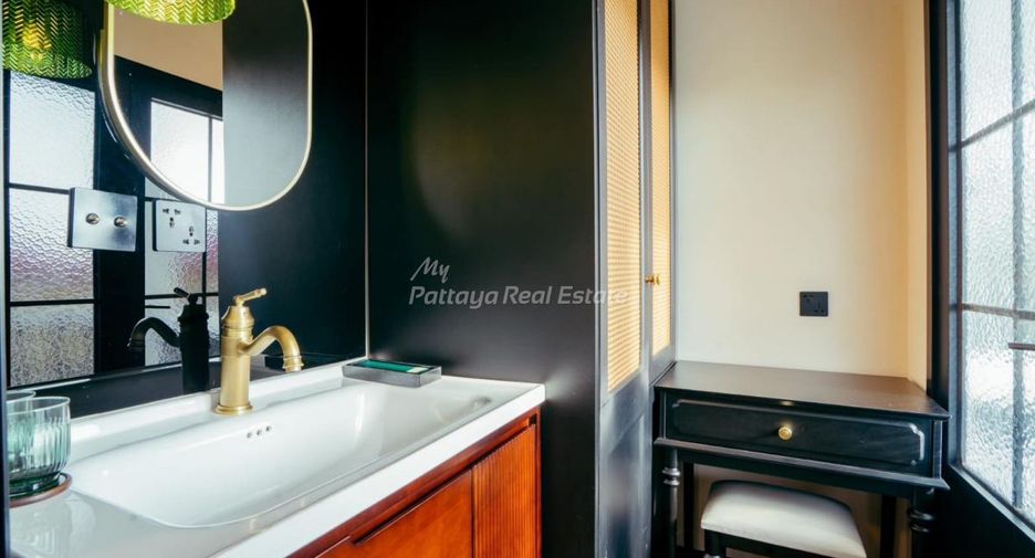 For sale 4 bedrooms villa in Bang Lamung, Chonburi