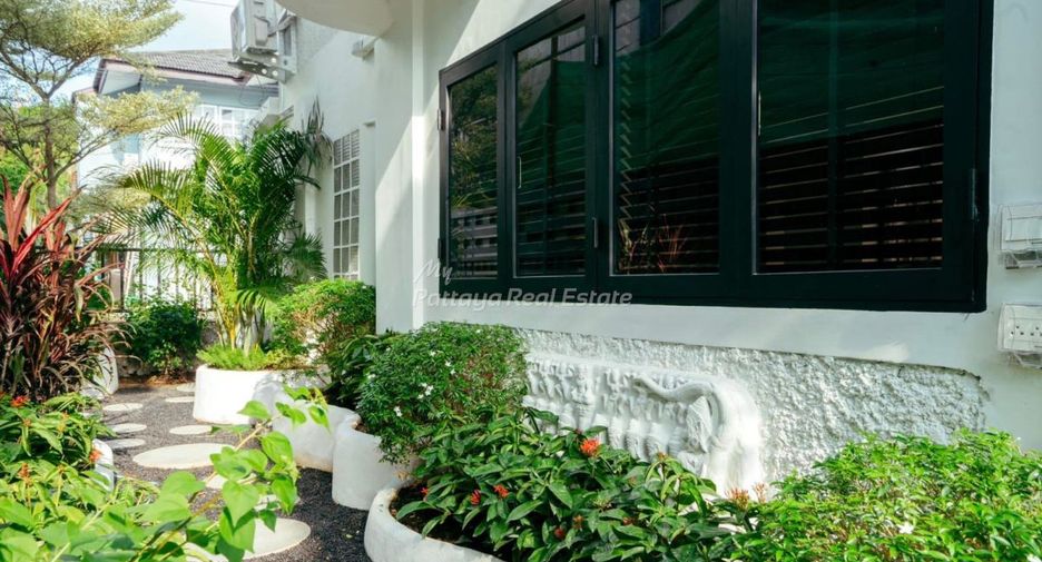 For sale 4 bedrooms villa in Bang Lamung, Chonburi