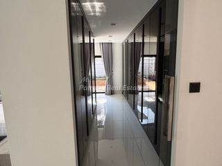 For sale 6 bedrooms villa in Bang Lamung, Chonburi