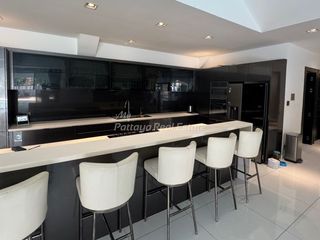 For sale 6 bedrooms villa in Bang Lamung, Chonburi