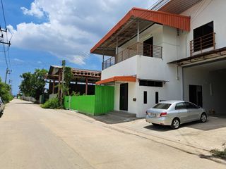 For rent 3 Beds warehouse in Krathum Baen, Samut Sakhon