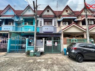 For sale 3 bed townhouse in Bang Bua Thong, Nonthaburi