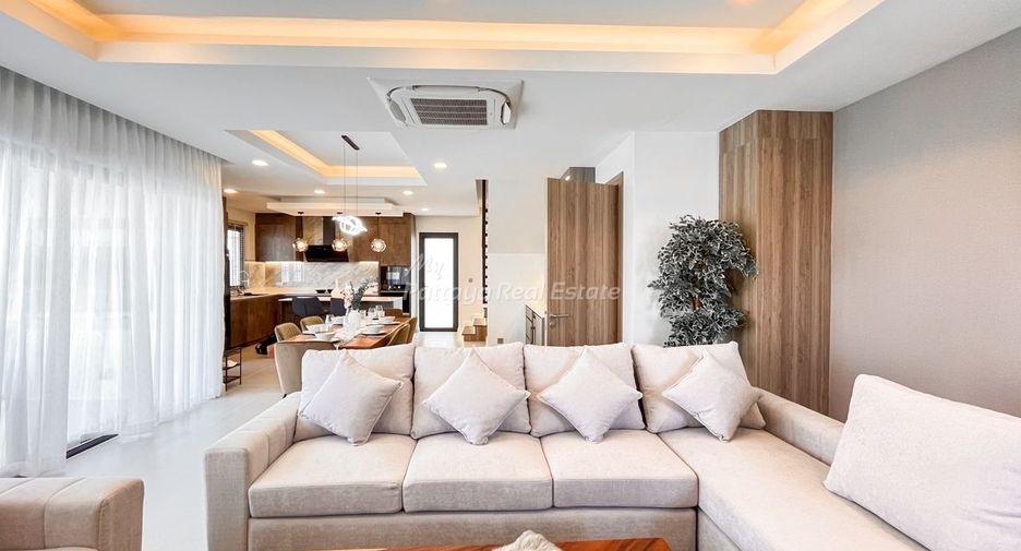 For sale 3 bedrooms villa in Bang Lamung, Chonburi