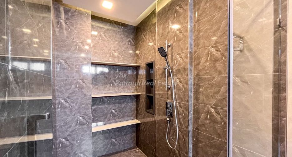For sale 3 bedrooms villa in Bang Lamung, Chonburi