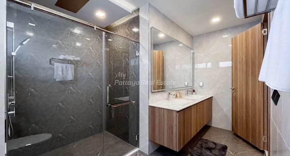 For sale 3 bedrooms villa in Bang Lamung, Chonburi