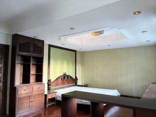 Casa adosada en alquiler y en venta de 3 habitaciones en Sathon, Bangkok