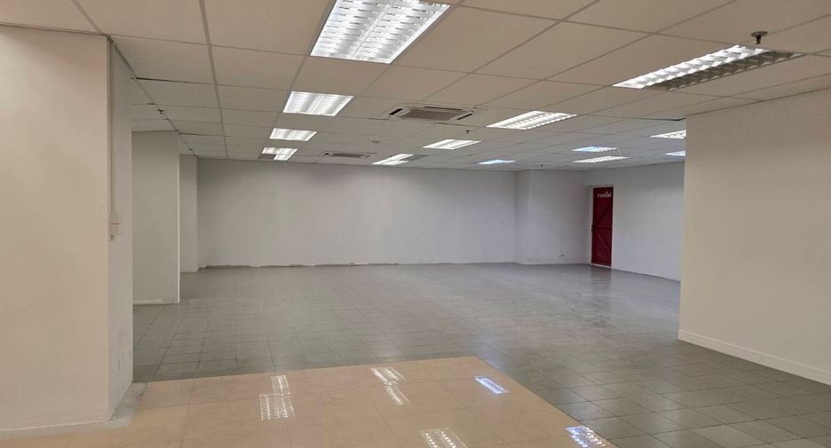 Local comercial en alquiler en Watthana, Bangkok