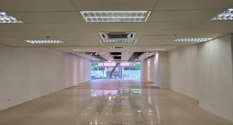 Local comercial en alquiler en Watthana, Bangkok