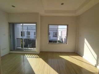 For sale 2 bed townhouse in Phibun Mangsahan, Ubon Ratchathani