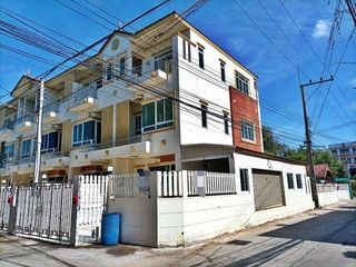 For sale 1 bed townhouse in Chok Chai, Nakhon Ratchasima