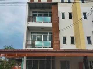 For sale 1 bed townhouse in Chok Chai, Nakhon Ratchasima