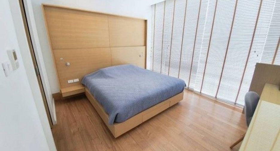 For sale 4 bedrooms condo in Khlong Toei, Bangkok