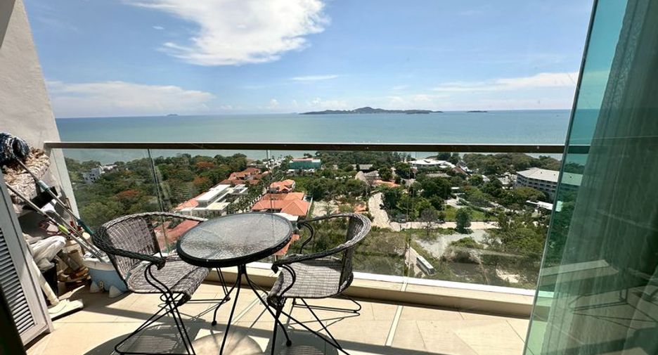 For rent 2 bedrooms condo in Pratumnak, Pattaya