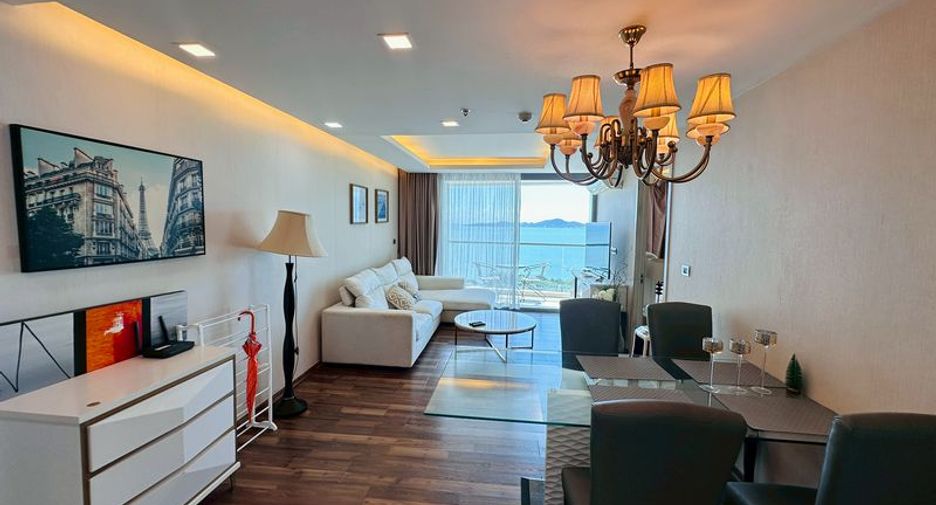 For rent 2 bedrooms condo in Pratumnak, Pattaya