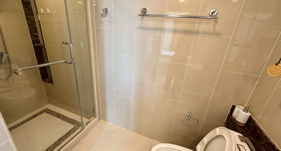 For rent 2 bedrooms condo in Pratumnak, Pattaya