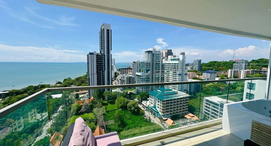 For rent 2 bedrooms condo in Pratumnak, Pattaya
