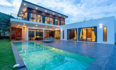 For sale 5 bedrooms villa in Hua Hin, Prachuap Khiri Khan